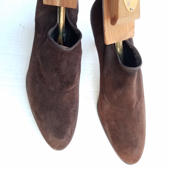 .Stuart Weitzman Brown Suede High-cut Vamp, Kitten Heels - Picture 2 of 6